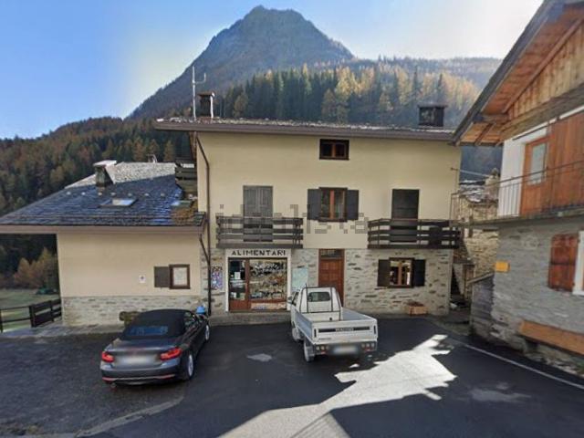 Appartamento in vendita a Chiesa In Valmalenco, Lombardia