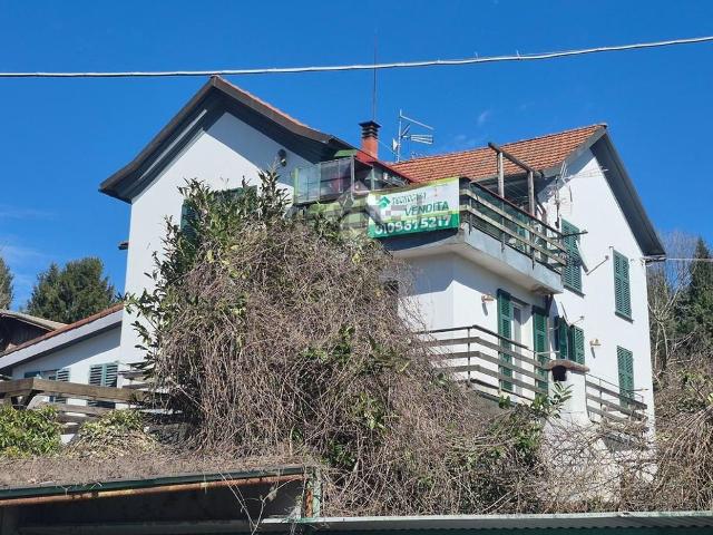 Appartamento in vendita a Montoggio, Liguria