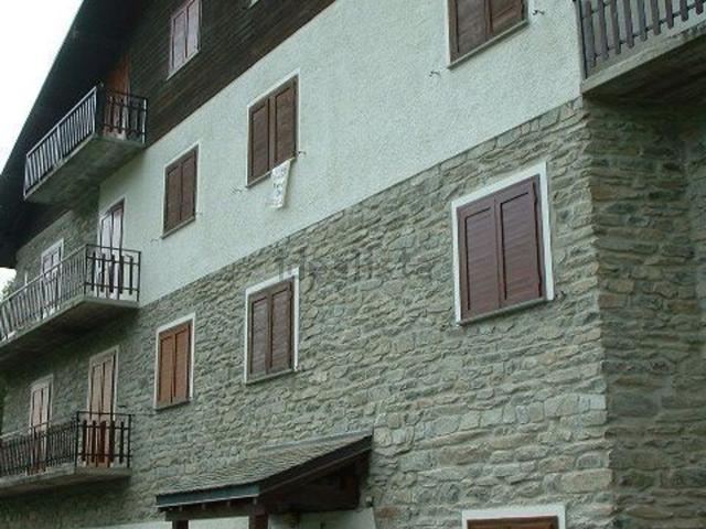 Appartamento in vendita a Chiesa In Valmalenco, Lombardia