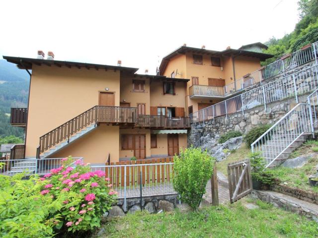 Appartamento in vendita a Ardesio, Lombardia
