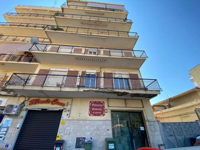 Appartamento in vendita a Calabria, Reggio Calabria
