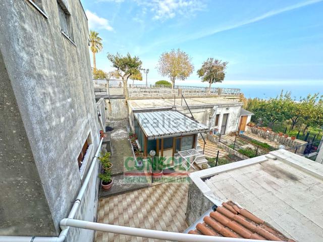 Appartamento in vendita a Sant'alfio, Catania