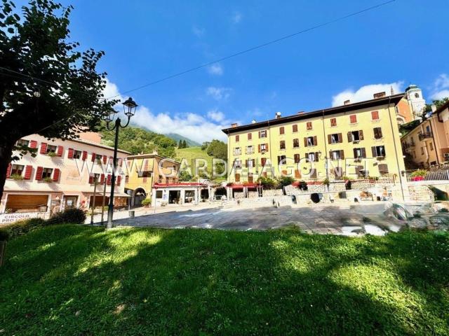 Appartamento in vendita a Ferrara Di Monte Baldo, Veneto