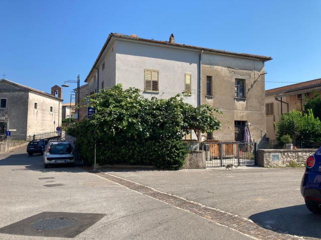 Appartamento in vendita a Sant'ambrogio Sul, Lazio