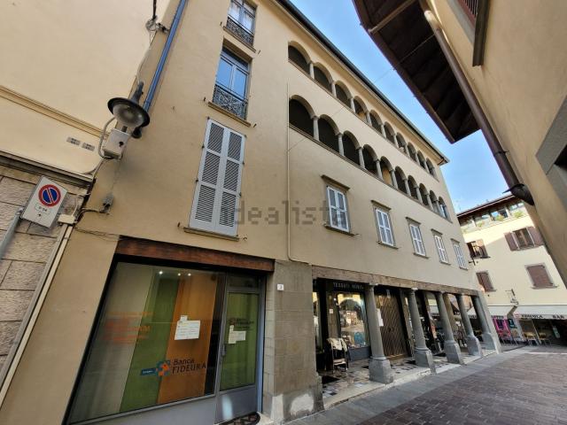 Appartamento in vendita a Cirano, Gandino