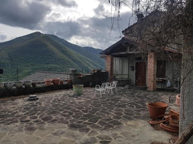 Appartamento in vendita a Case Corvi, Pontremoli