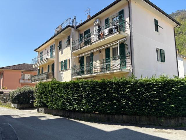 Appartamento in vendita a Mezzanego, Liguria
