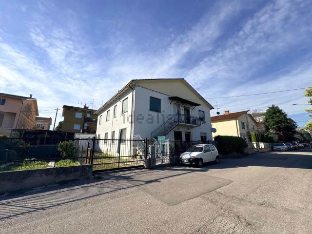 Appartamento in vendita a Alte Ceccato, Montecchio Maggiore