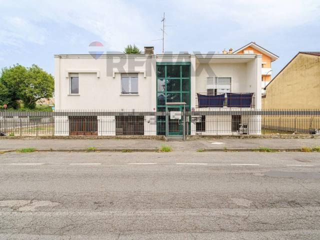 Appartamento in vendita a Bareggio, Milano