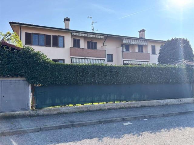 Appartamento in vendita a Torrevecchia Pia, Lombardia