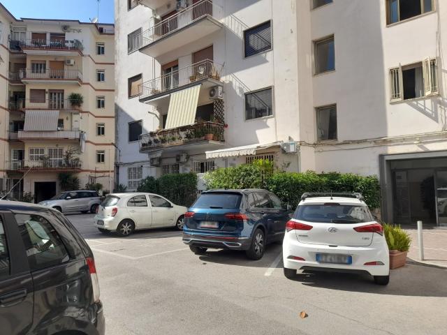 Appartamento in vendita a Municipalità 10, Campania
