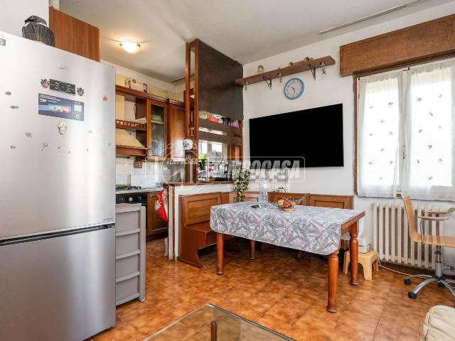 Appartamento in vendita a Spirito Santo-Orologio, Re