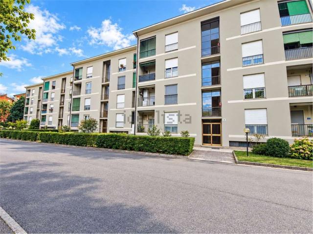 Appartamento in vendita a Velate, Varese