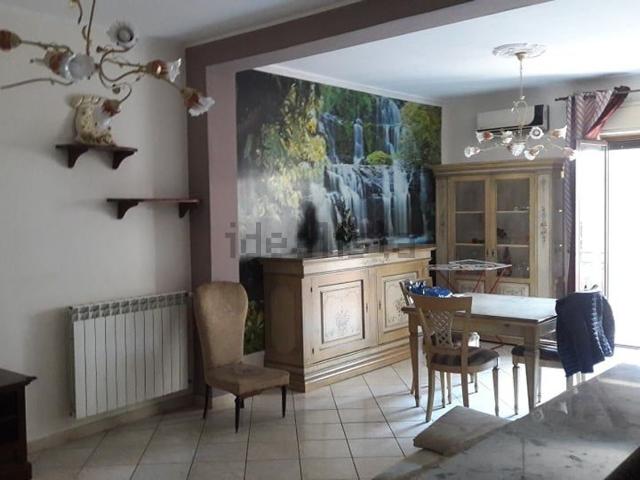 Appartamento in vendita a Paternò, Catania