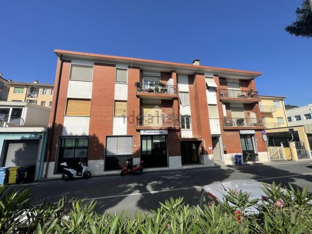 Appartamento in vendita a Imperia, Liguria