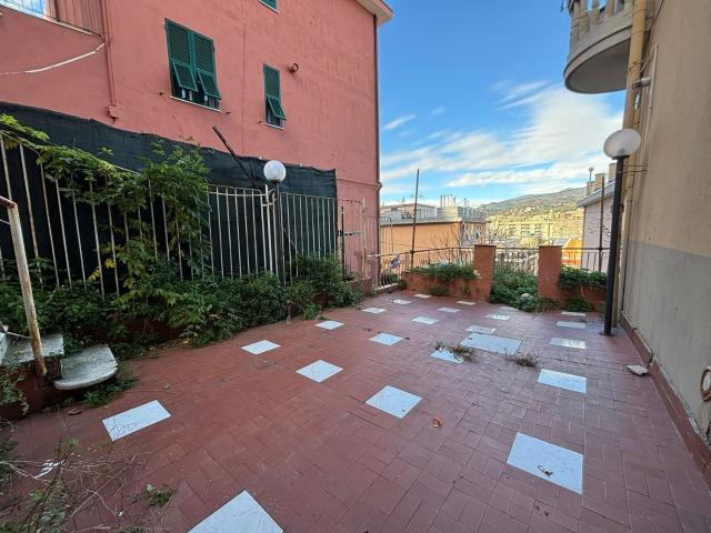 Appartamento in vendita a Medio Ponente, Serra Riccò