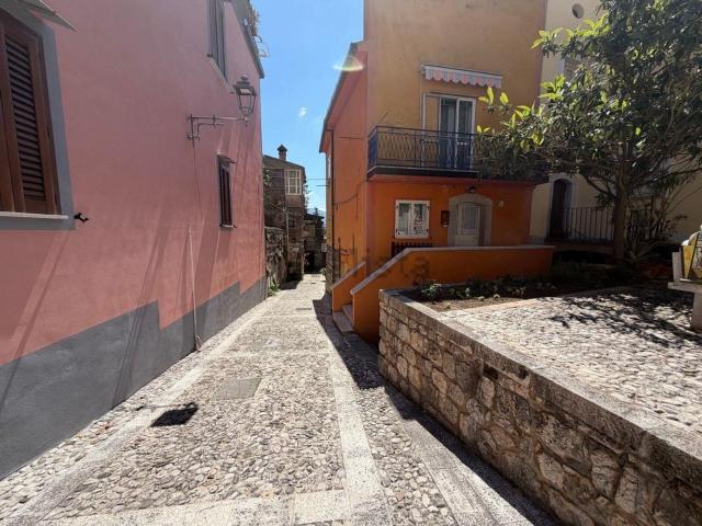 Appartamento in vendita a San Lorenzello, Campania