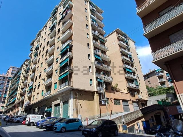 Appartamento in vendita a Centro Ovest, Serra Riccò