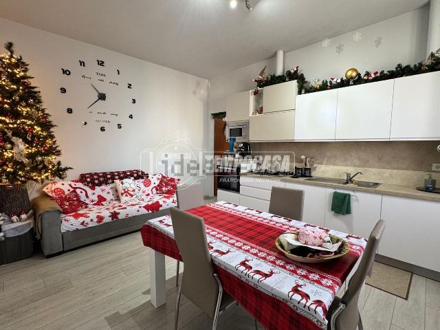 Appartamento in vendita a Casorezzo, Lombardia