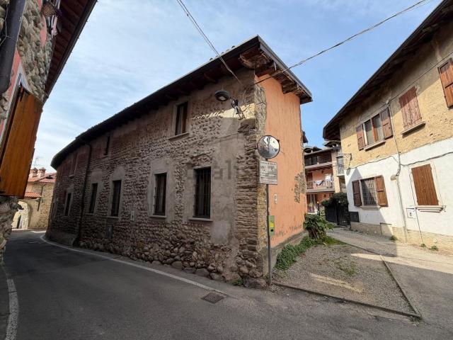 Appartamento in vendita a Solza, Lombardia