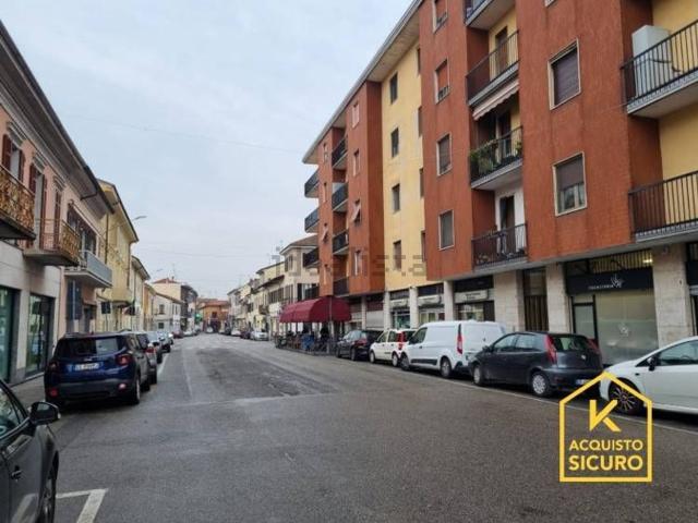Appartamento in vendita a Cassolnovo, Pavia