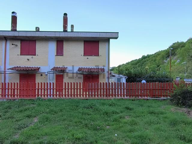 Appartamento in vendita a Sante Marie, Abruzzo