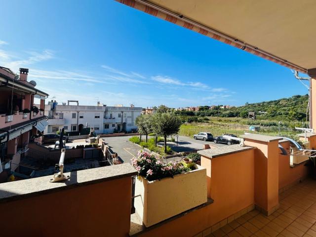 Appartamento in vendita a Colfiorito, Roma Capitale
