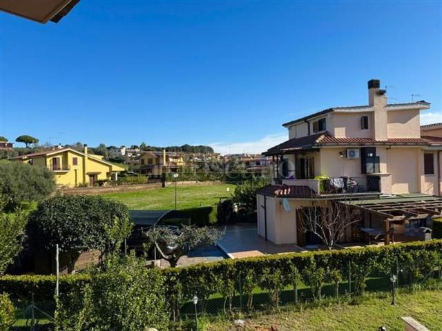 Appartamento in vendita a Poggio dell'Asino, Roma Capitale