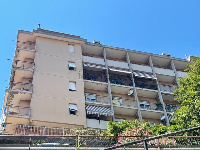 Appartamento in vendita a Val Polcevera, Serra Riccò