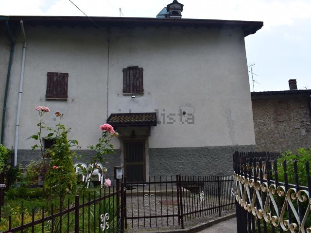 Appartamento in vendita a Comunità Montana della Valle Brembana, Cornalba