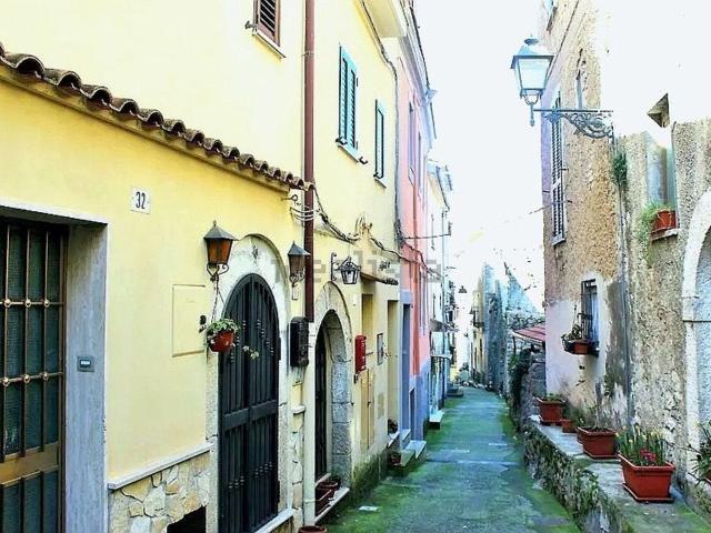 Appartamento in vendita a Castellonorato, Formia