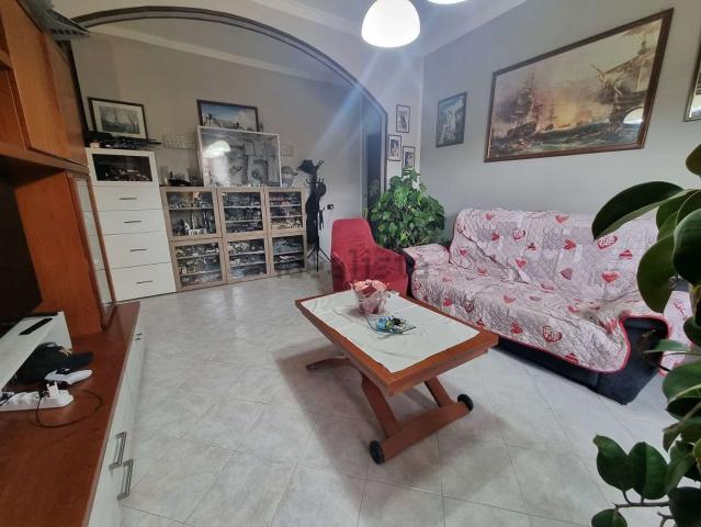 Appartamento in vendita a Solaro, Lombardia
