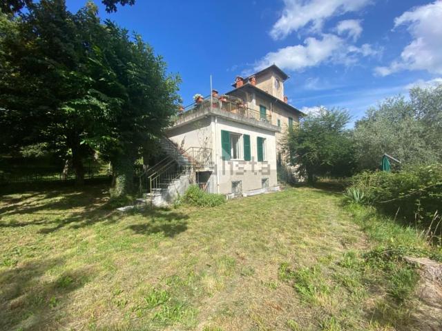 Appartamento in vendita a Casella, Liguria
