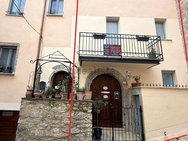 Appartamento in vendita a Sellano, Umbria