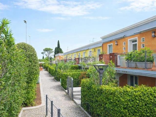 Appartamento in vendita a Padenghe Sul Garda, Lombardia