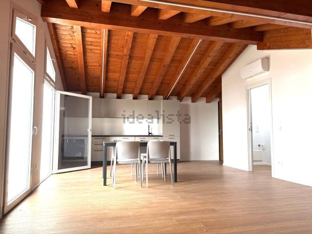 Appartamento in vendita a Lanzago, Silea