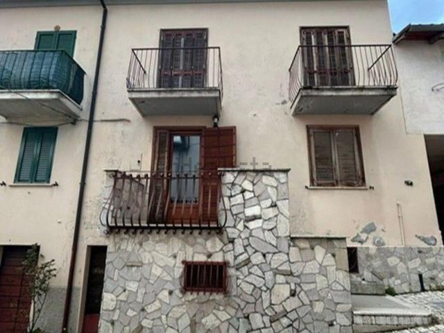Appartamento in vendita a Tornimparte, Abruzzo
