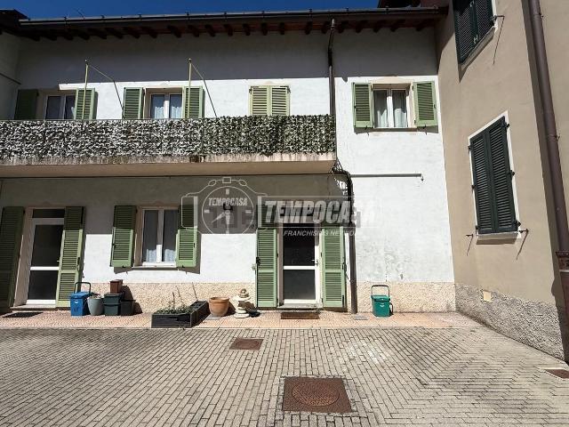 Appartamento in vendita a Interlegno, Como
