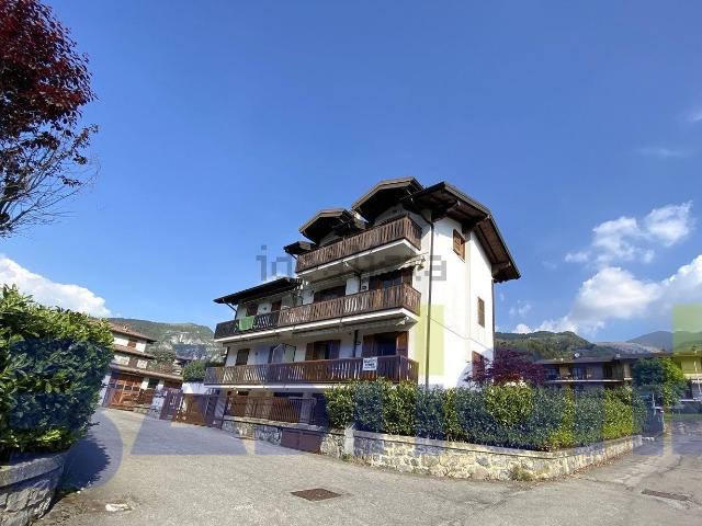 Appartamento in vendita a Parre, Lombardia