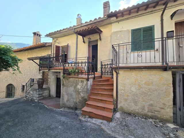 Appartamento in vendita a Terni, Umbria