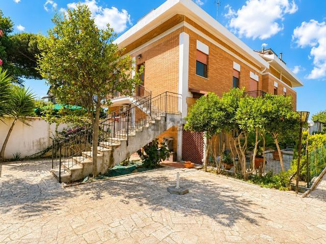 Appartamento in vendita a Piscinari, Roma Capitale