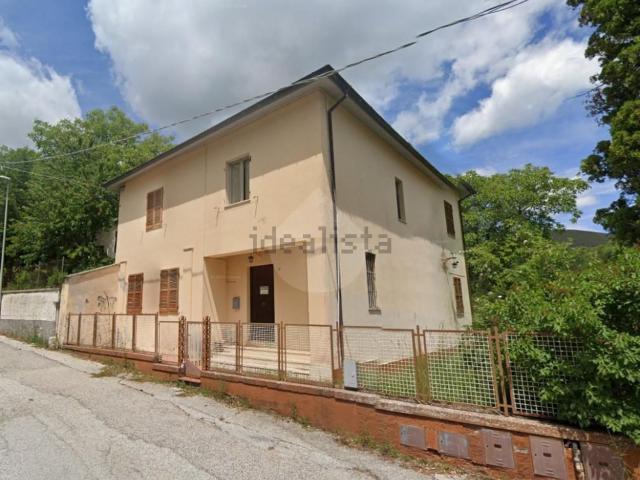 Appartamento in vendita a Tornimparte, Abruzzo