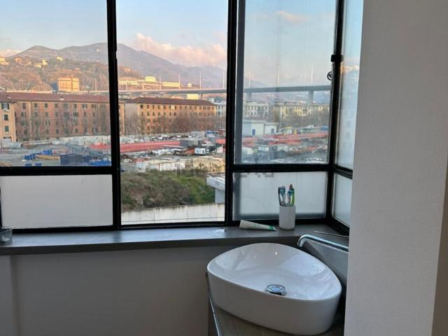 Appartamento in vendita a Sampierdarena, Genova