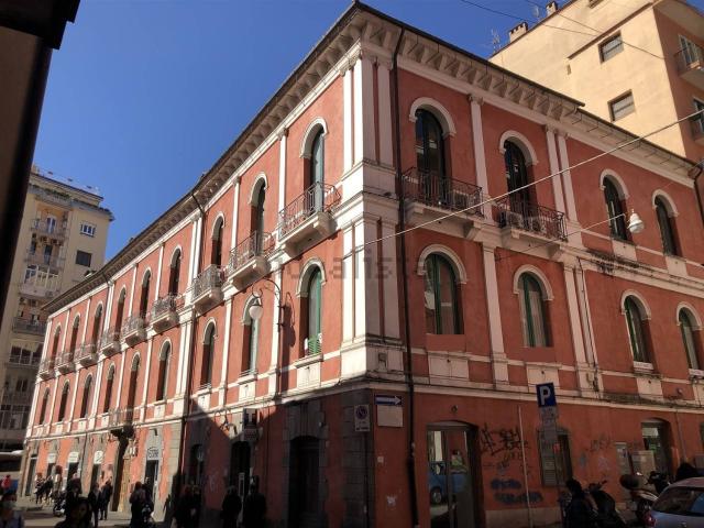Appartamento in vendita a Salerno, Campania
