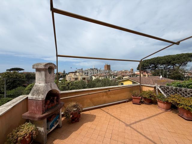 Appartamento in vendita a Lido di Enea, Roma Capitale