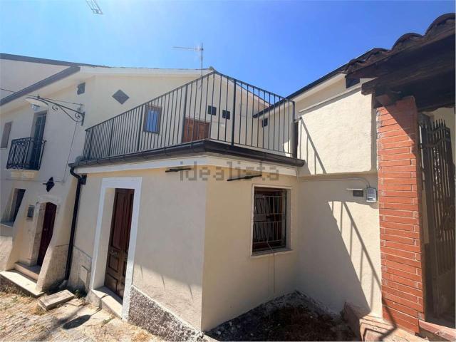 Appartamento in vendita a Caporciano, Abruzzo