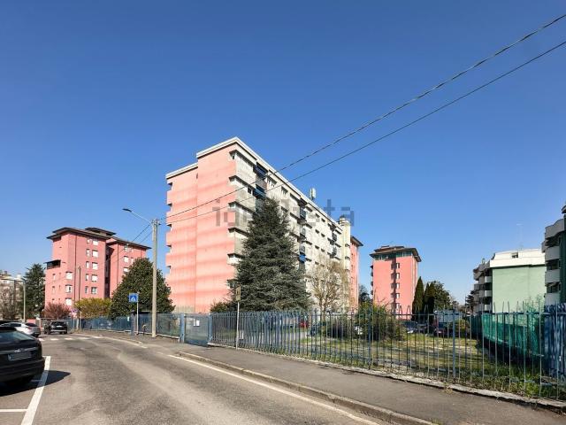 Appartamento in vendita a Cavenago Brianza, Lombardia