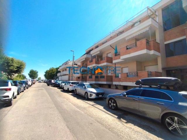 Appartamento in vendita a Martinsicuro, Teramo
