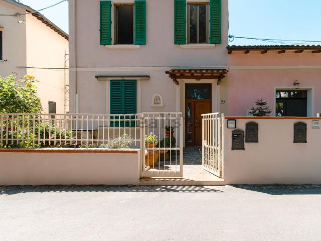 Appartamento in vendita a Le Badie, Prato
