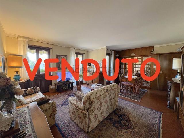 Appartamento in vendita a Sommacampagna, Veneto